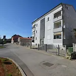 Aleksandra Apartment